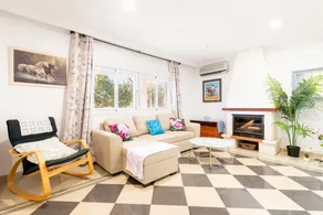 House with terrace & garden - Image 4