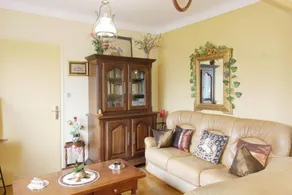 Atractiva casa vacacional con terraza, jardín y barbacoa | Vistas al jardín | Admite mascotas - Image 4