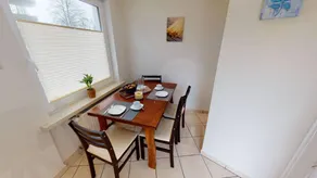 Renovierte Ferienwohnung für 6 Erwachsene und 1 Kind mit Meerblick in Strand- und Hafennähe - Image 3