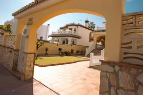 Villa Ilusión Rincón – Spacious and Bright Retreat on the Costa del Sol with Terrace and BBQ - Image 2