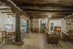 Holiday home with terrace, garden & barbecue | Mountain view | Perfect for remote work - Image 5
