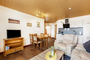 Apartment with fast internet, garden & barbeque | Garden view - Image 5