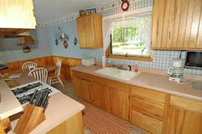 Holiday home with terrace - Image 4