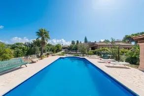 Fully equipped charming villa with terrace, barbeque & private pool - Image 3