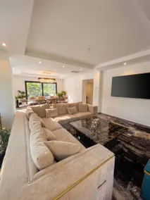 Spacious Villa with Private Pool in Nîmes - Image 5