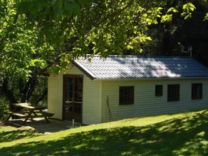 Nice chalet with terrace & heated pool - Image 5