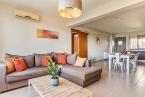 Pleasant apartment with garden | City view - Image 4
