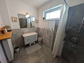 Holiday apartment with garden - Image 5