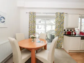 Cottage with 2 rooms for 4 persons - Image 5