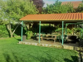 Voll ausgestattetes wunderschönes Ferienhaus mit Terrasse, Garten und Grill | Haustiere sind willkommen - Image 5