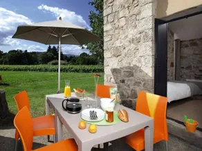 Maison avec terrasse et piscine - Image 5
