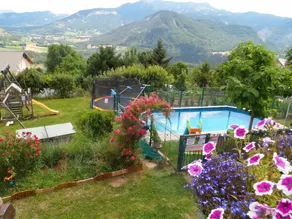 Welcoming apartment in Selonnet, 80 m² with shared pool - Image 2