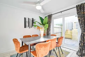 BLUEBERRY HOUSE, family friendly, with a garden in Launceston - Image 2
