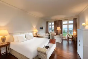Apartment with pool, terrace & sauna | Sea view | Perfect for remote work - Image 2