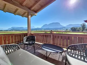 Child-friendly holiday apartment with terrace - Image 5