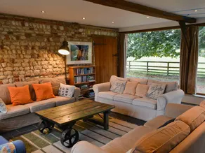 Family-oriented nice cottage with garden | Pets allowed - Image 3