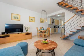 Ferienhaus mit Garten, Terrasse und privatem Pool | Gartenblick - Image 2