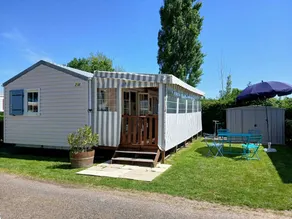 Wonderful holiday home with garden, barbeque & pool | Garden view - Image 2