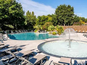 Kinderfreundliches Mobilheim mit Whirlpool, beheiztem Pool und Terrasse | Seeblick | Nah am Strand - Image 3