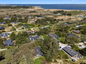 Child-friendly beautiful holiday home with sauna & terrace | Dogs allowed - Image 4