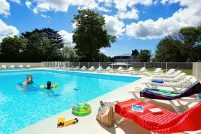 Familienorientierte Wohnung mit Garten, Pool und Terrasse - Image 4