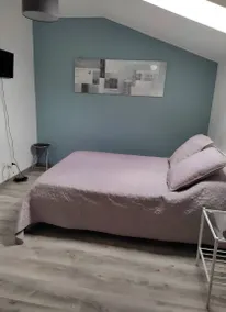 Cottage adapté aux familles avec jardin, barbecue et terrasse | Vue jardin - Image 4