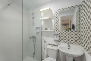 Chambre chez l'habitant avec terrasse et internet haut débit | Parfaite pour le travail à distance - Image 4