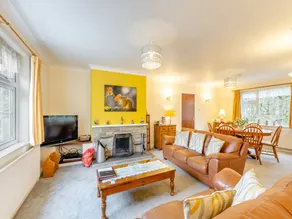 Cottage with garden & barbecue - Image 2