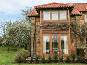 Voll ausgestattetes Landhaus mit Garten - Image 2