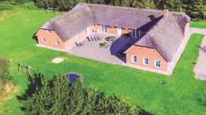 Child-friendly holiday home with barbecue, garden & private pool | Pets are welcome - Image 2