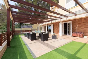 Fully equipped villa with barbeque, garden & private pool | Close to Castell de Tamarit | Close to the beach - Image 5