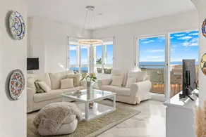 Fully equipped holiday apartment with garden, pool & terrace | Mountain view | Pet-friendly - Image 3
