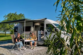 Mobile home with barbeque & garden | Pet-friendly - Image 3