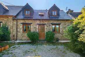Family-friendly lovely cottage with garden & terrace | Garden view - Image 2