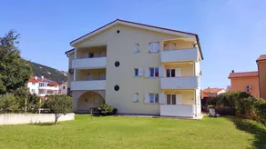 Wonderful holiday apartment with barbecue & garden | Close to the beach - Image 2