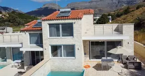 House with private pool, terrace & barbecue | Sea view - Image 4