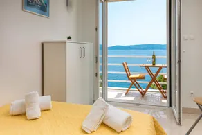 Fully equipped lovely holiday home with terrace, garden & barbecue | Sea view - Image 4