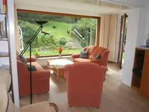 Holiday apartment with terrace & garden - Image 4