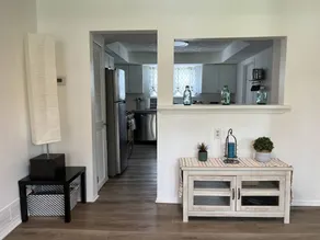 Modern & Renovated 3BD1BA Home Quiet & Cozy - Image 5