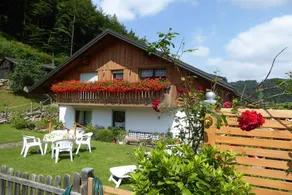 House with garden, barbeque & terrace - Image 3