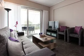 Child-friendly apartment with garden | City view - Image 2