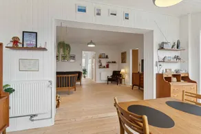 Villa with barbeque, garden & terrace - Image 4
