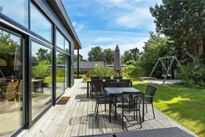 House with terrace, sauna & jacuzzi - Image 4
