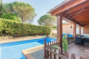 Villa with pool, terrace & barbecue | Mountain view - Image 2