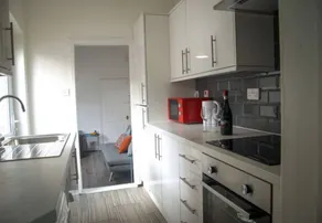 Beautiful holiday home with 4 rooms for 7 persons - Image 5