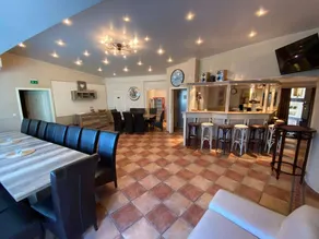 Fully equipped spacious house with hot tub & sauna - Image 5