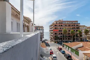 Fully equipped beautiful holiday apartment with terrace | Sea view | Beach nearby - Image 2
