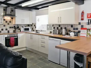 Children-friendly charming cottage - Image 5