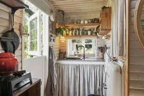 Wooden house with wild garden by Sejerø Bay - Image 5