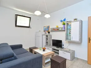 Appartamento con griglia e terrazza - Image 4